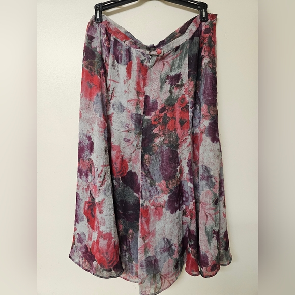 Beautiful  Vintage Watercolor patterned skirt - Picture 4 of 7